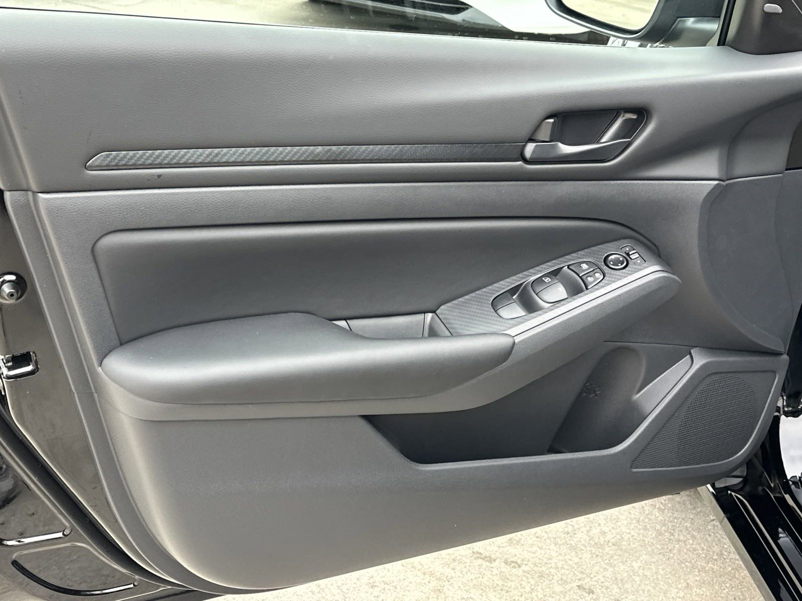 2025 Nissan Altima S photo 10