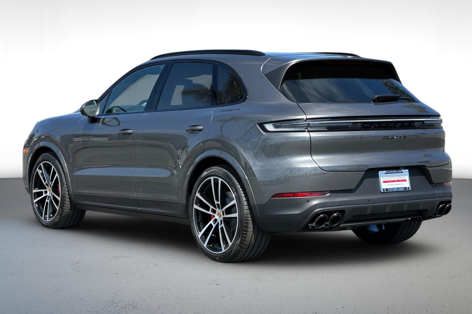 2025 Porsche Cayenne S photo 3