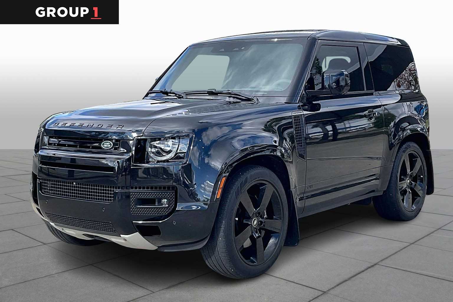 2023 Land Rover Defender V8's photo