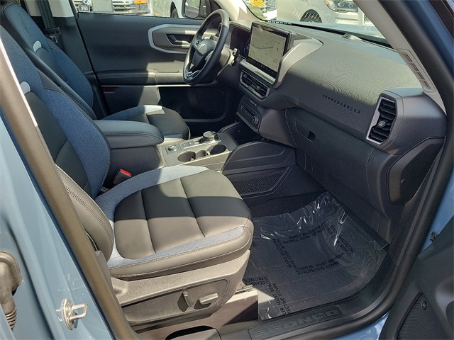 2025 Ford Bronco Sport Outer Banks photo 13