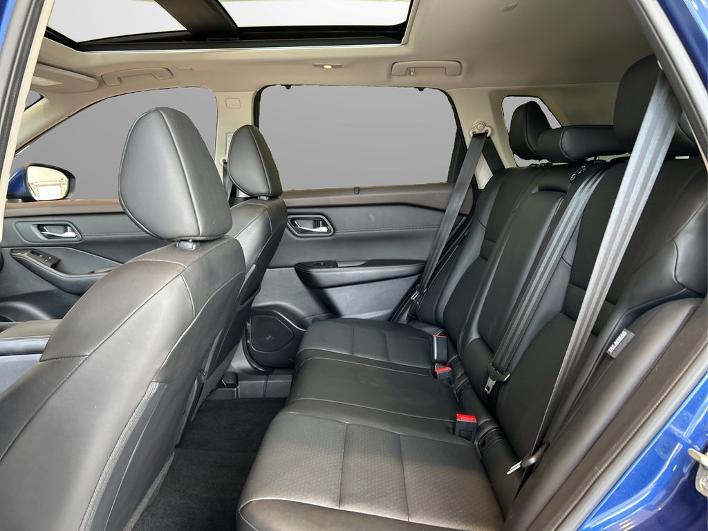 2023 Nissan Rogue SV photo 10