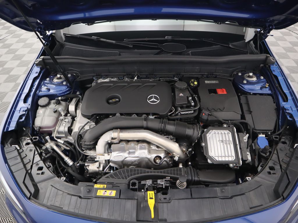 2026 Mercedes Benz GLB 250 photo 30