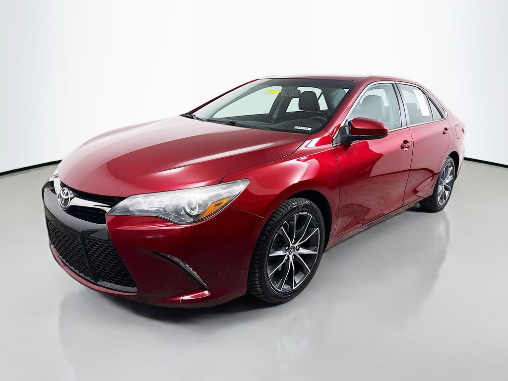 2016 Toyota Camry XSE photo 3