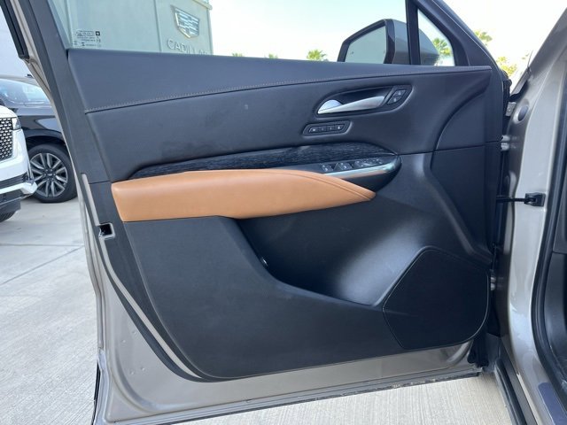 2025 Cadillac XT4 Sport photo 9