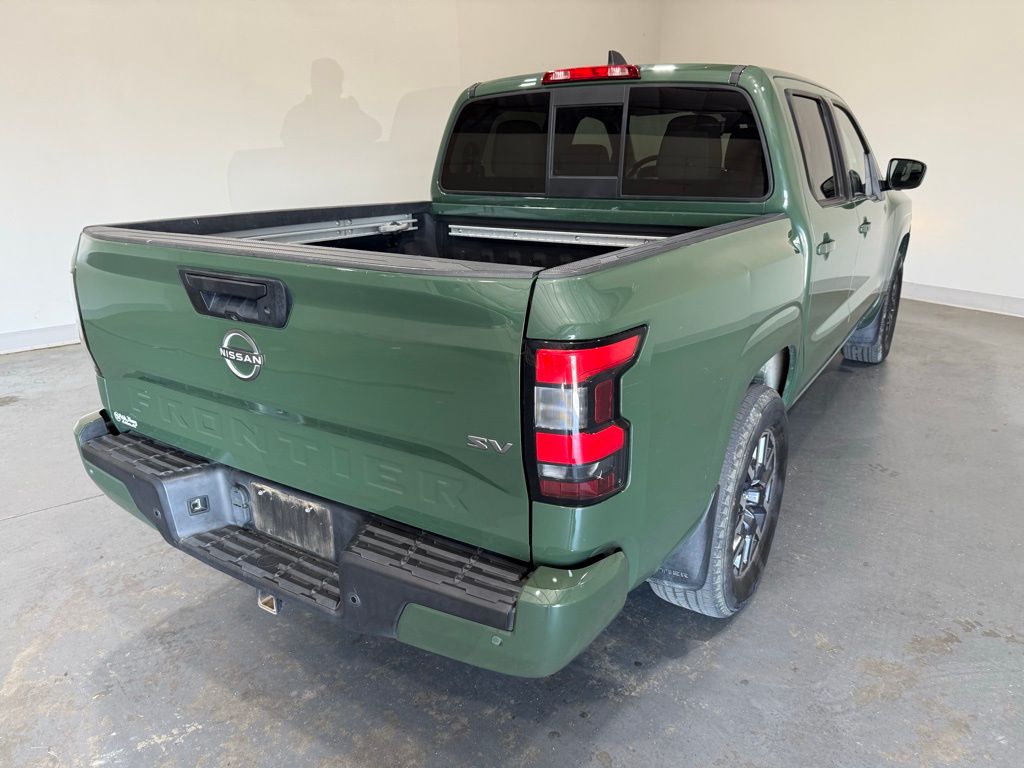 2022 Nissan Frontier SV photo 2