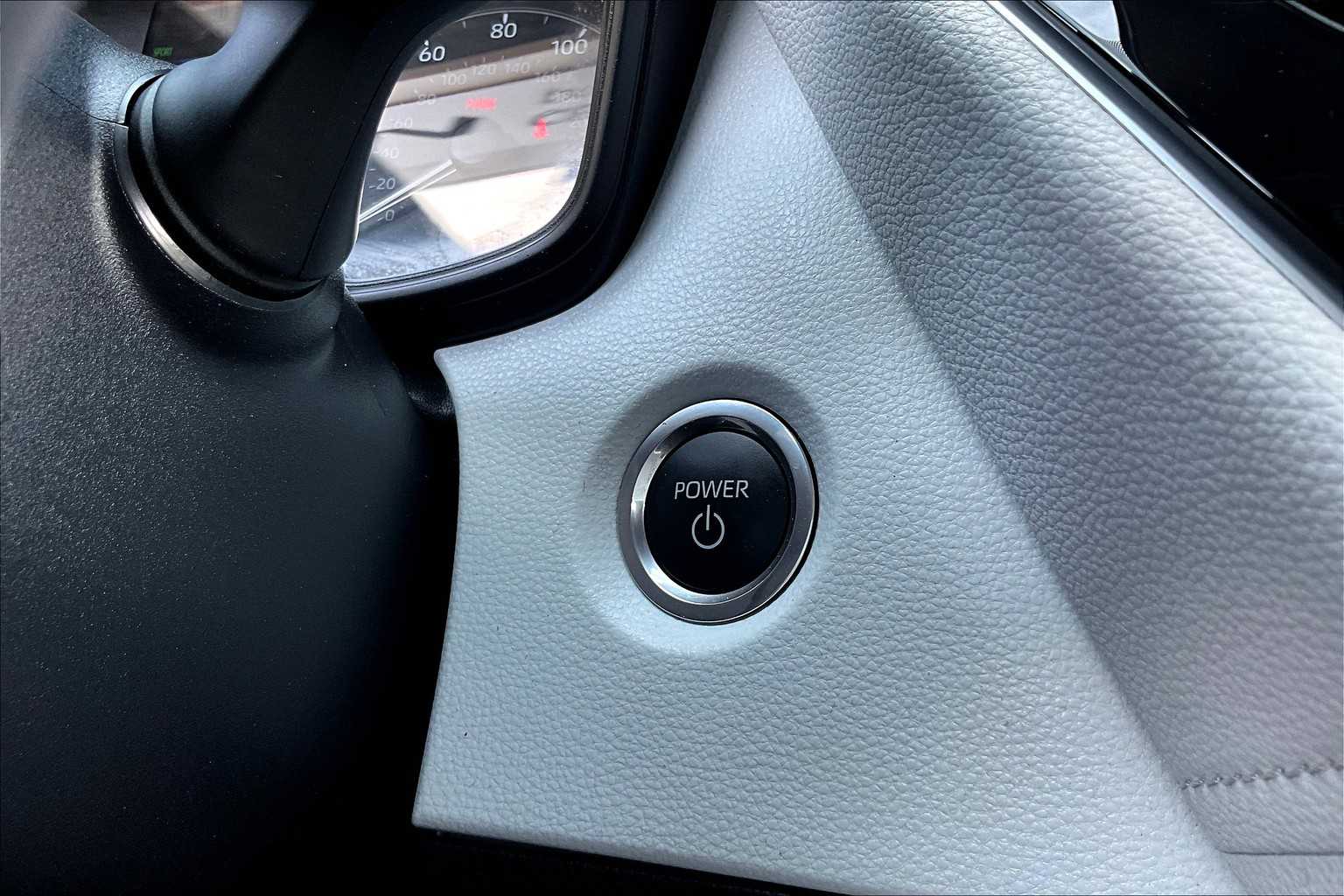 2024 Toyota Corolla XLE LE Premium SE photo 31