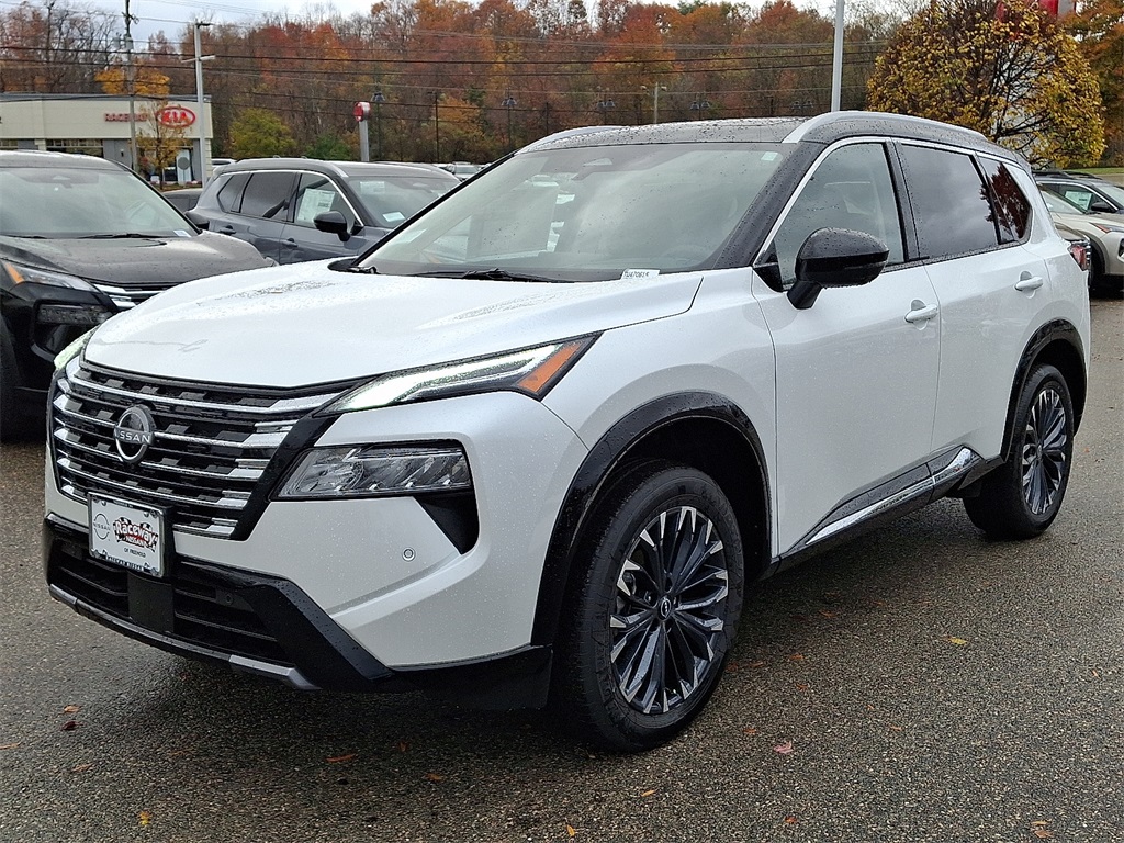 2026 Nissan Rogue Platinum photo 2