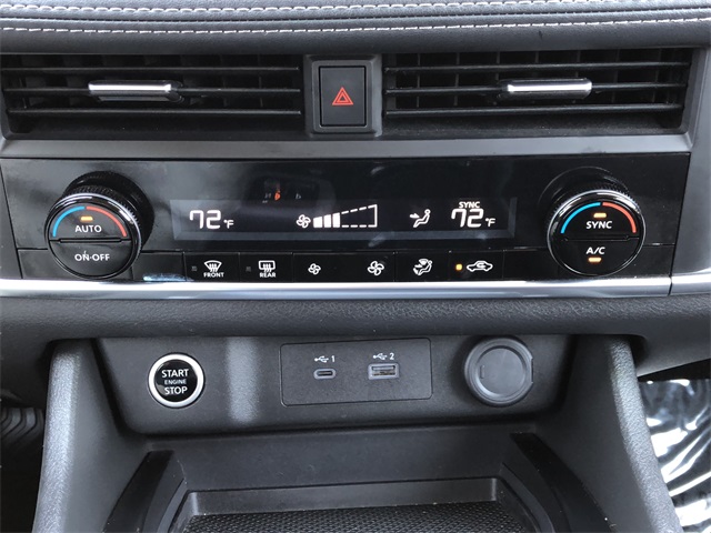 2023 Nissan Rogue SV photo 9