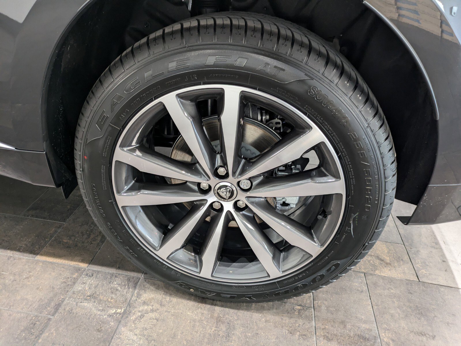 2025 Jaguar F-PACE R-Dynamic S photo 14