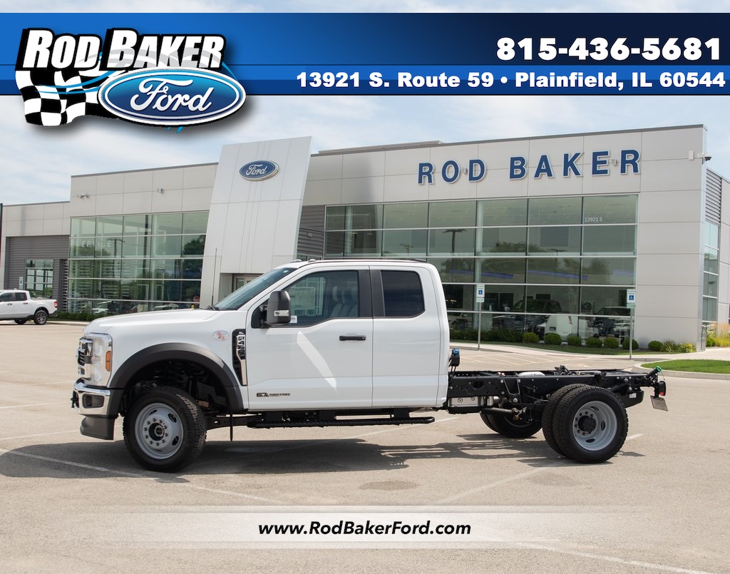 2025 Ford F-450 Super Duty Chassis Cab XL's photo
