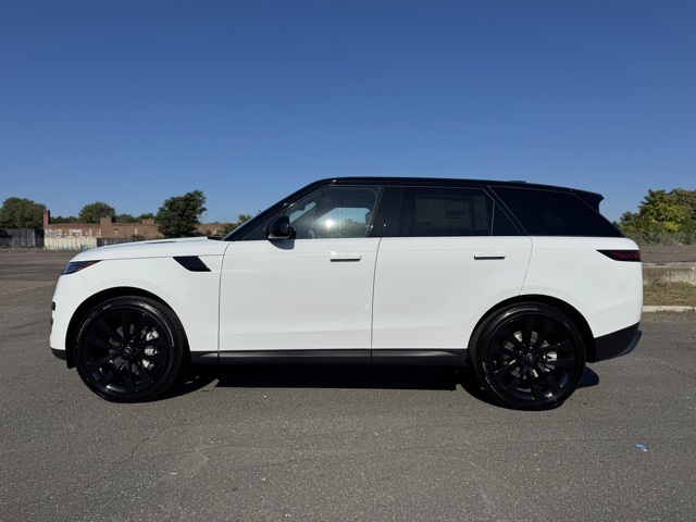 2025 Land Rover Range Rover Sport SE photo 2