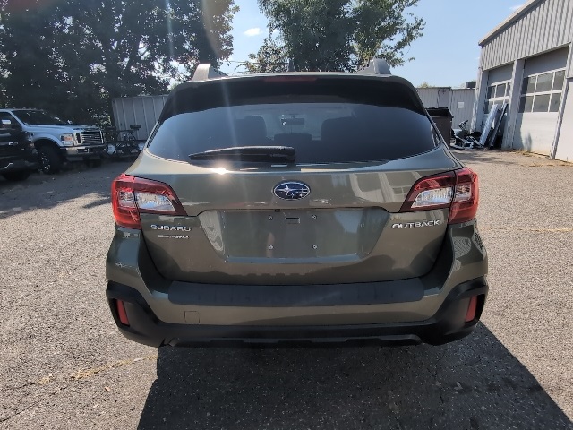 2019 Subaru Outback 2.5i Premium photo 7
