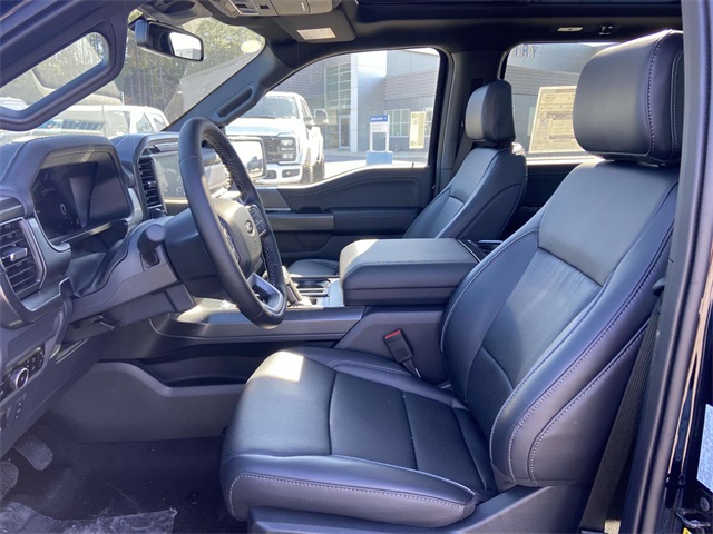 2025 Ford F-150 Lariat photo 11