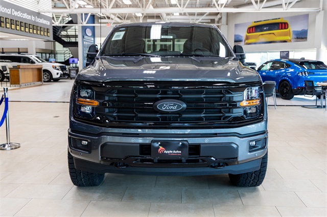 2025 Ford F-150 XLT photo 2