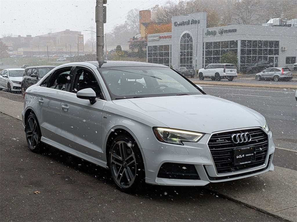 2017 Audi A3 2.0T Premium Plus Quattro photo 3