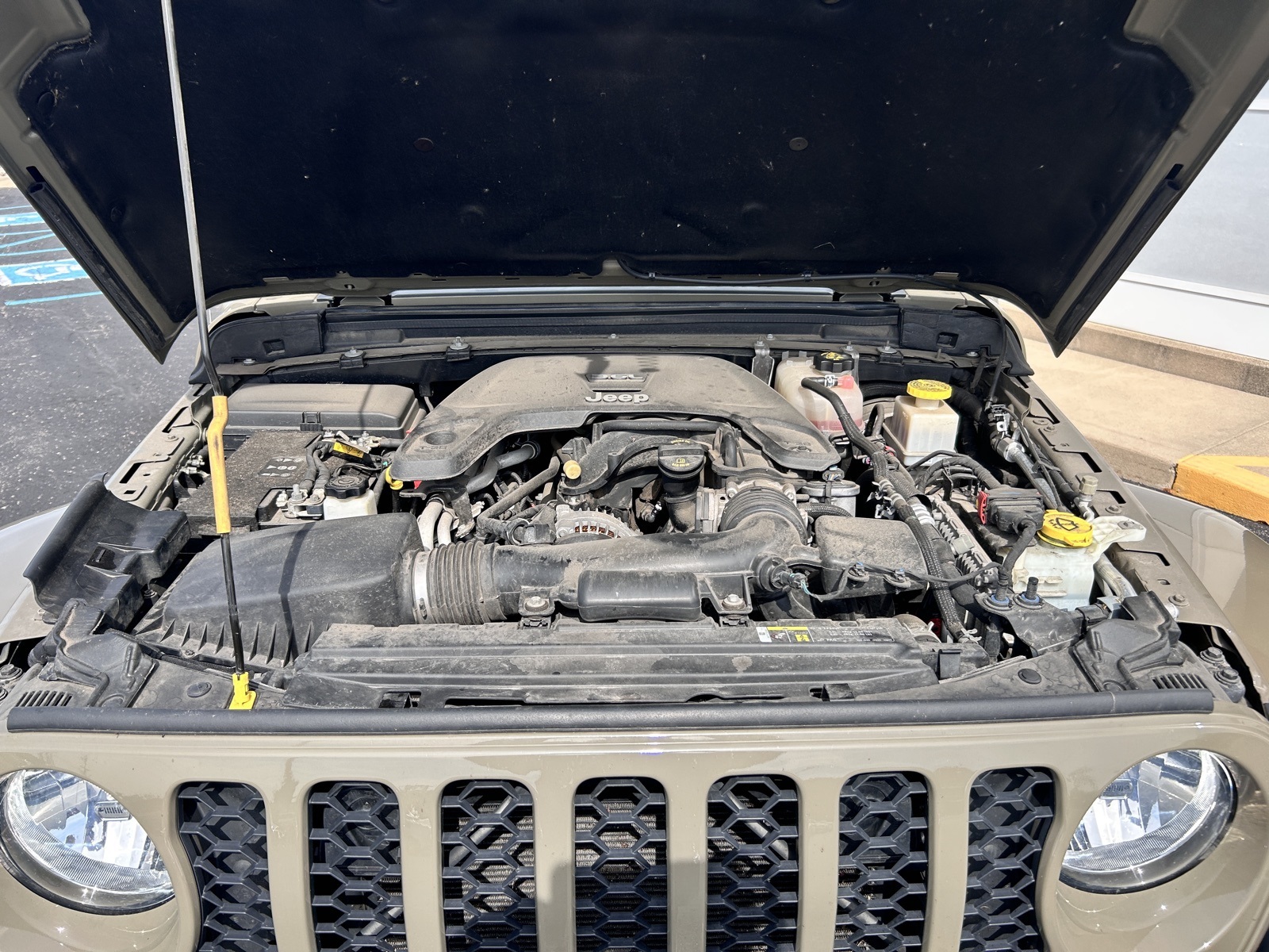 2020 Jeep Gladiator Sport photo 4