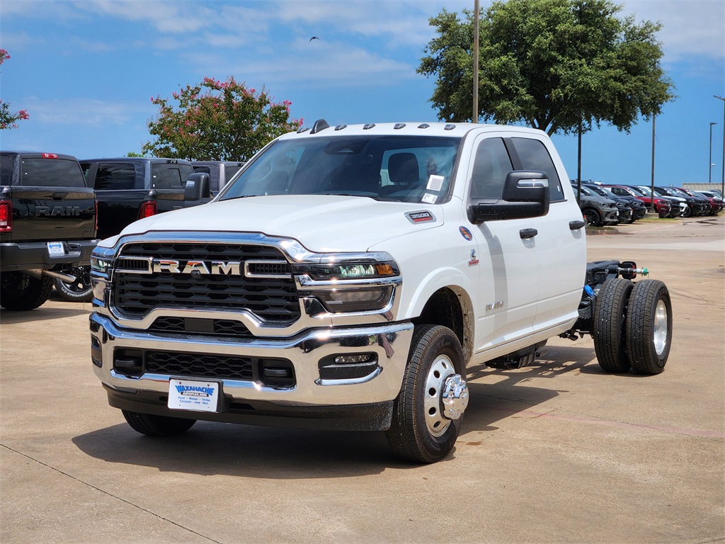 2025 Ram 3500 Big Horn photo 2