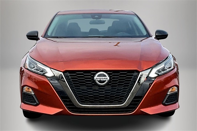 2022 Nissan Altima 2.5 SR photo 3