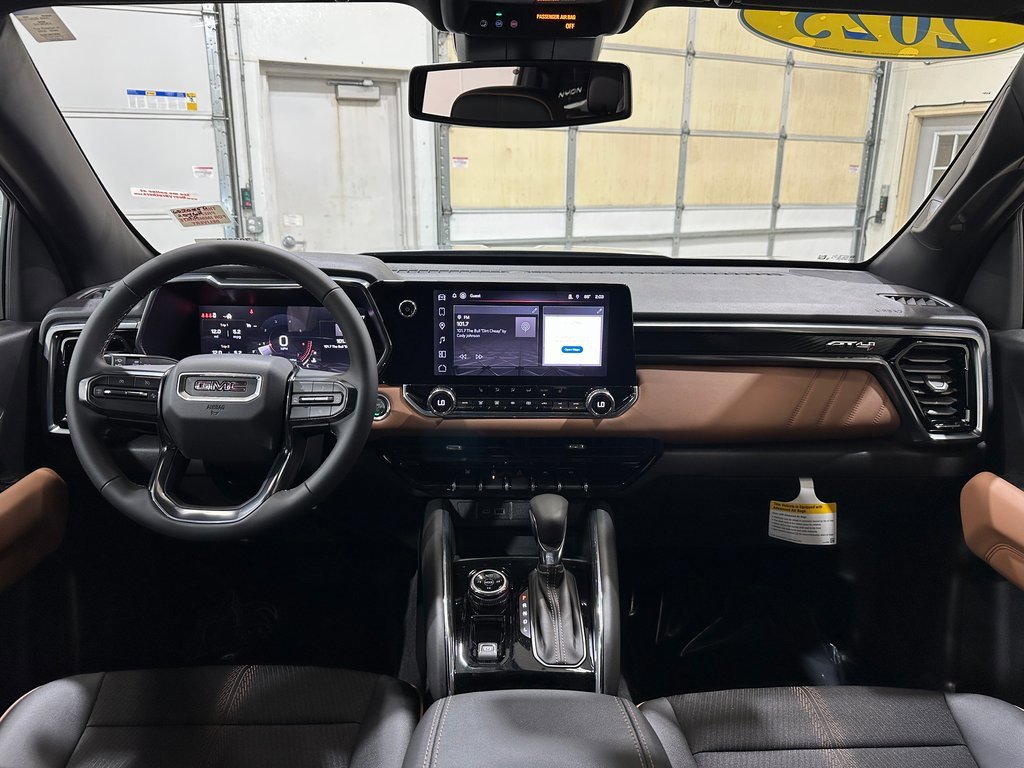 2025 Gmc Canyon AT4 photo 15