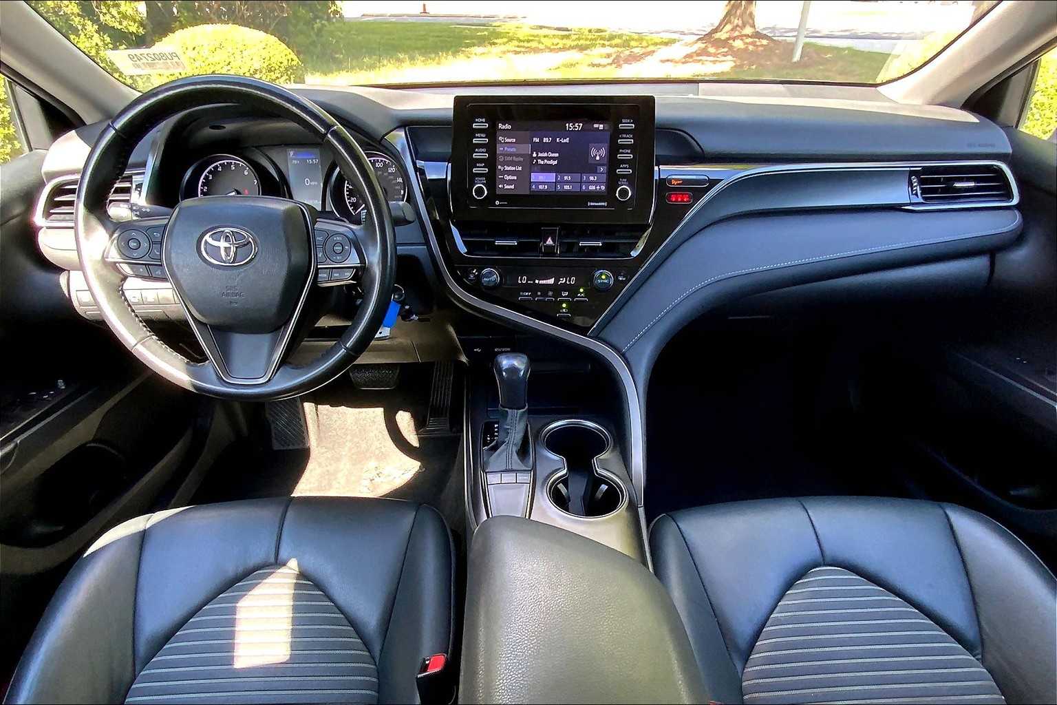 2023 Toyota Camry SE photo 13