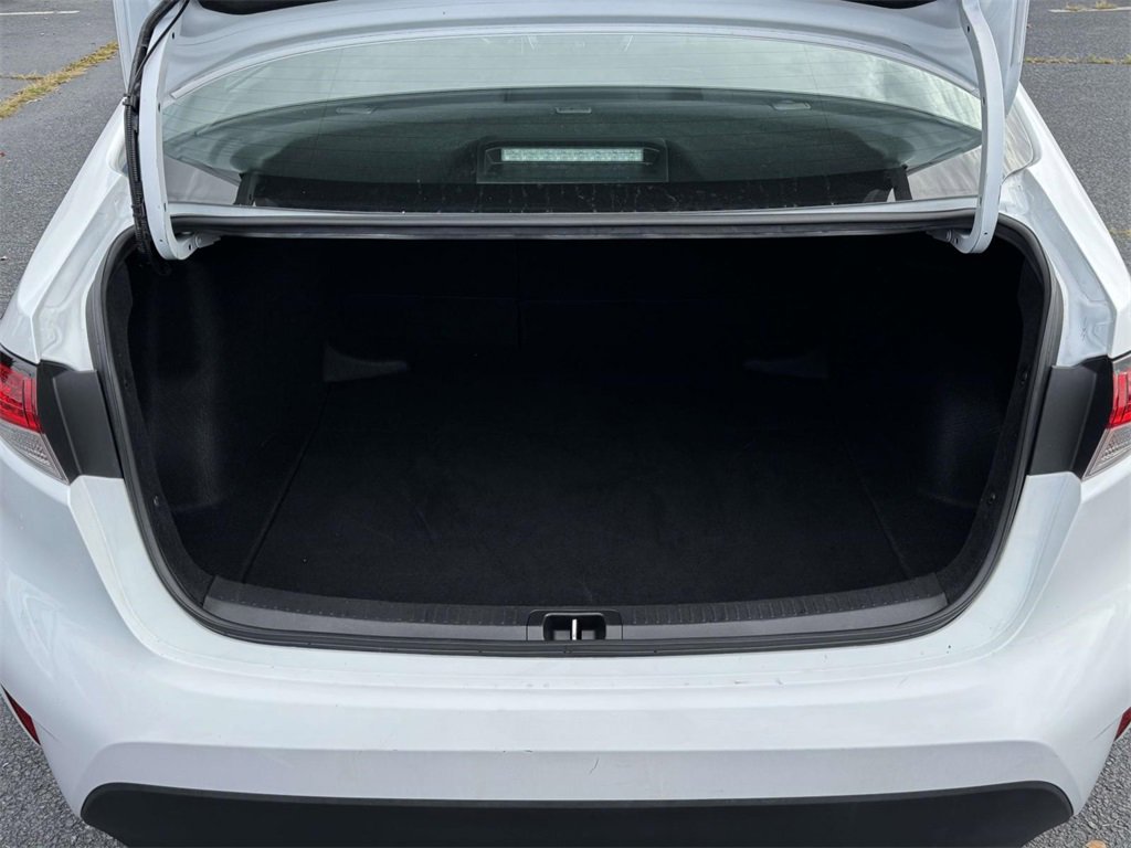 2024 Toyota Corolla LE photo 14