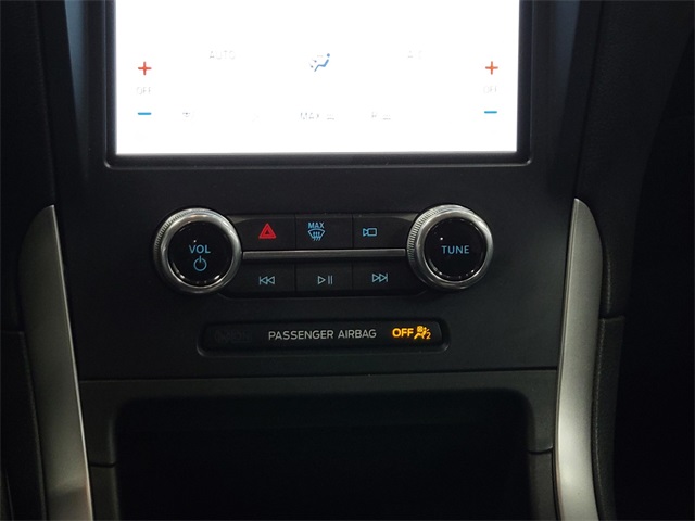 2022 Ford Edge SEL photo 24