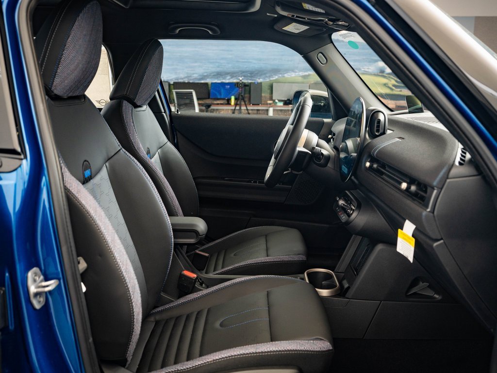 2026 Mini Cooper 4 Door Hardtop Signature photo 19