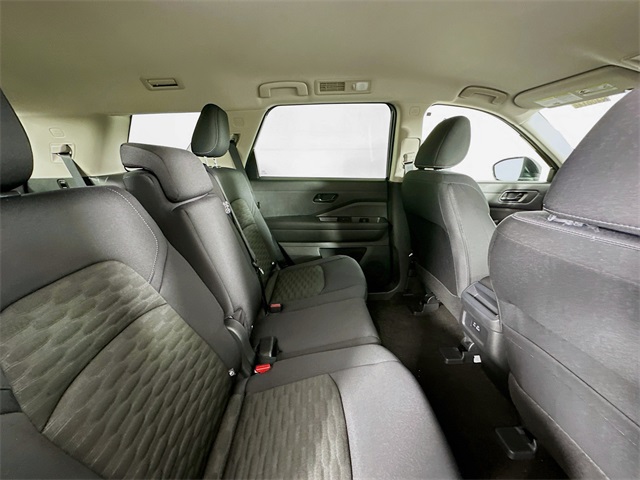 2025 Nissan Pathfinder S photo 23