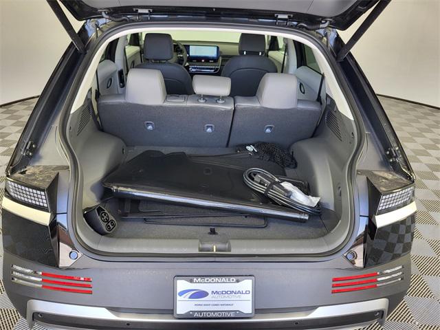 2025 Hyundai Ioniq 5 SEL photo 18