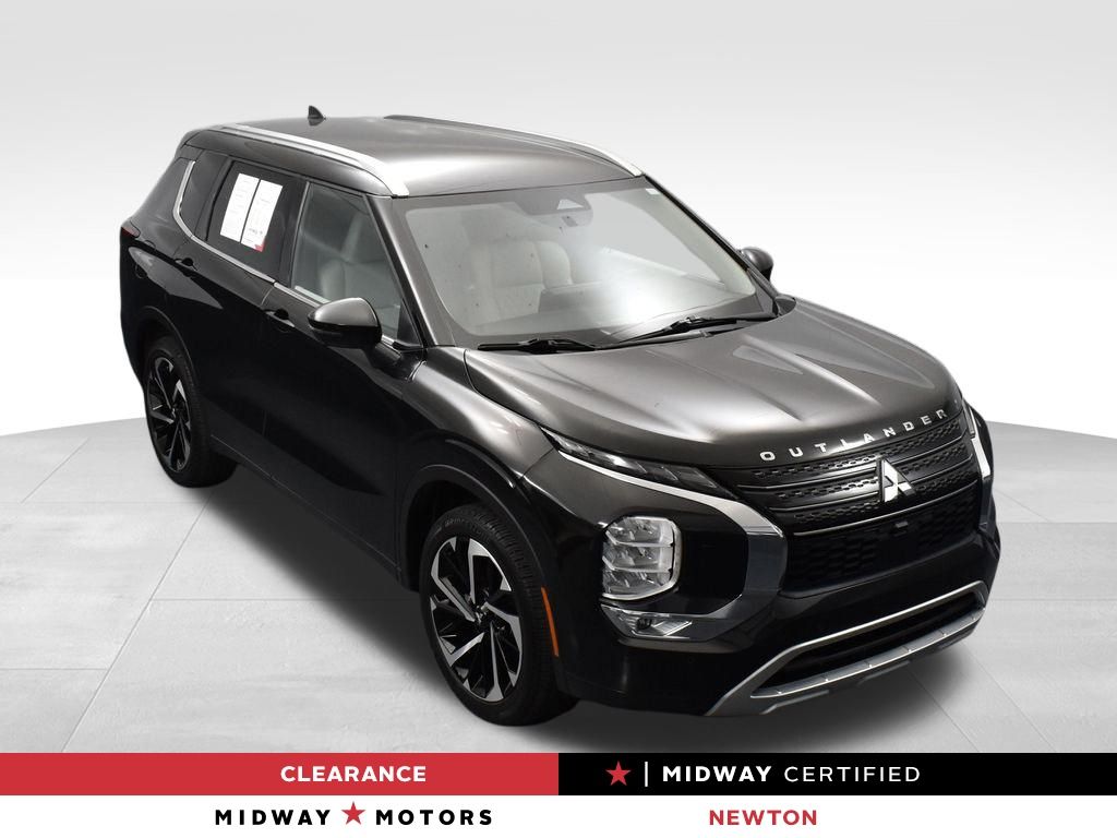 2023 Mitsubishi Outlander SEL's photo