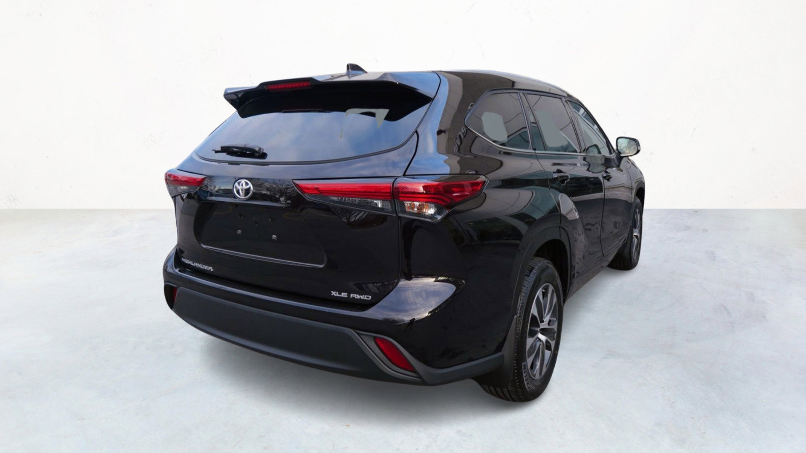 2022 Toyota Highlander XLE photo 3
