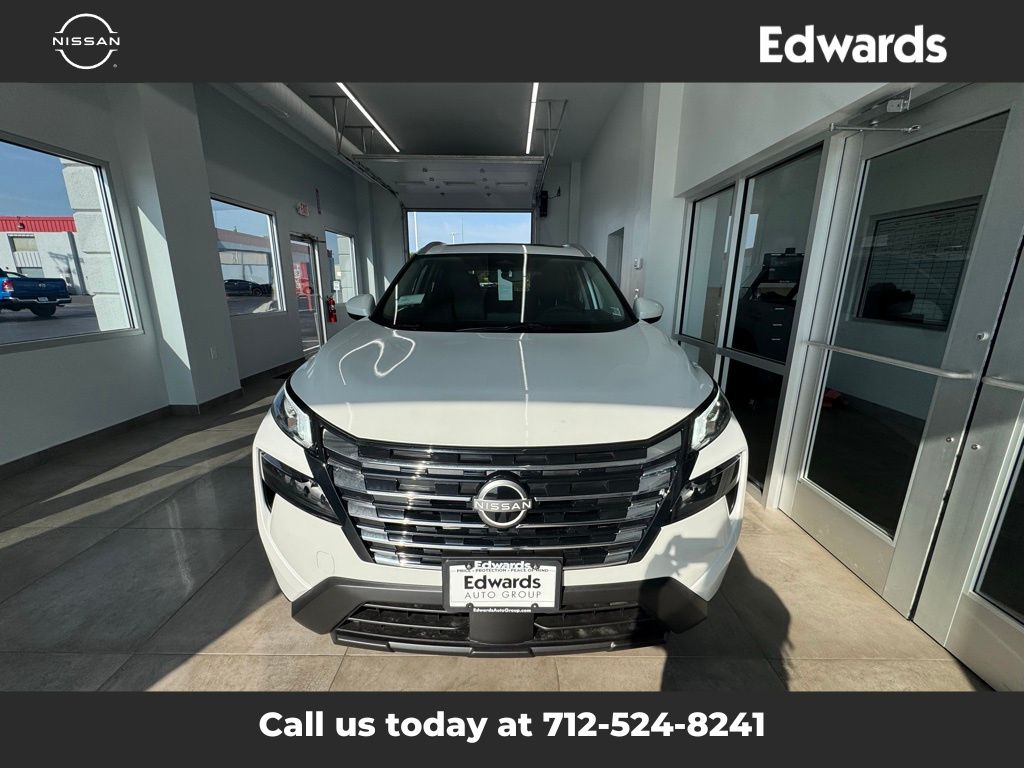 2026 Nissan Rogue SV photo 3