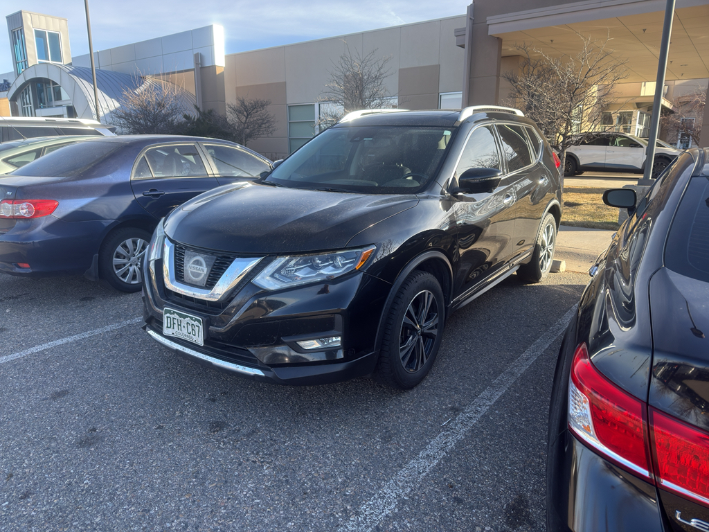2017 Nissan Rogue SL's photo