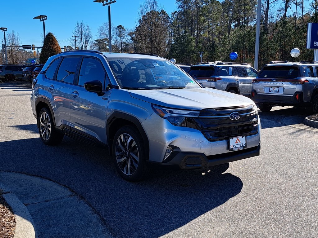 2025 Subaru Forester Touring's photo