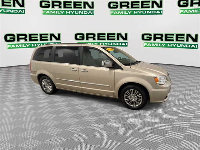2014 Chrysler Town & Country photo 25