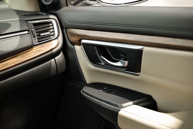 2022 Honda CR-V Hybrid Touring photo 28