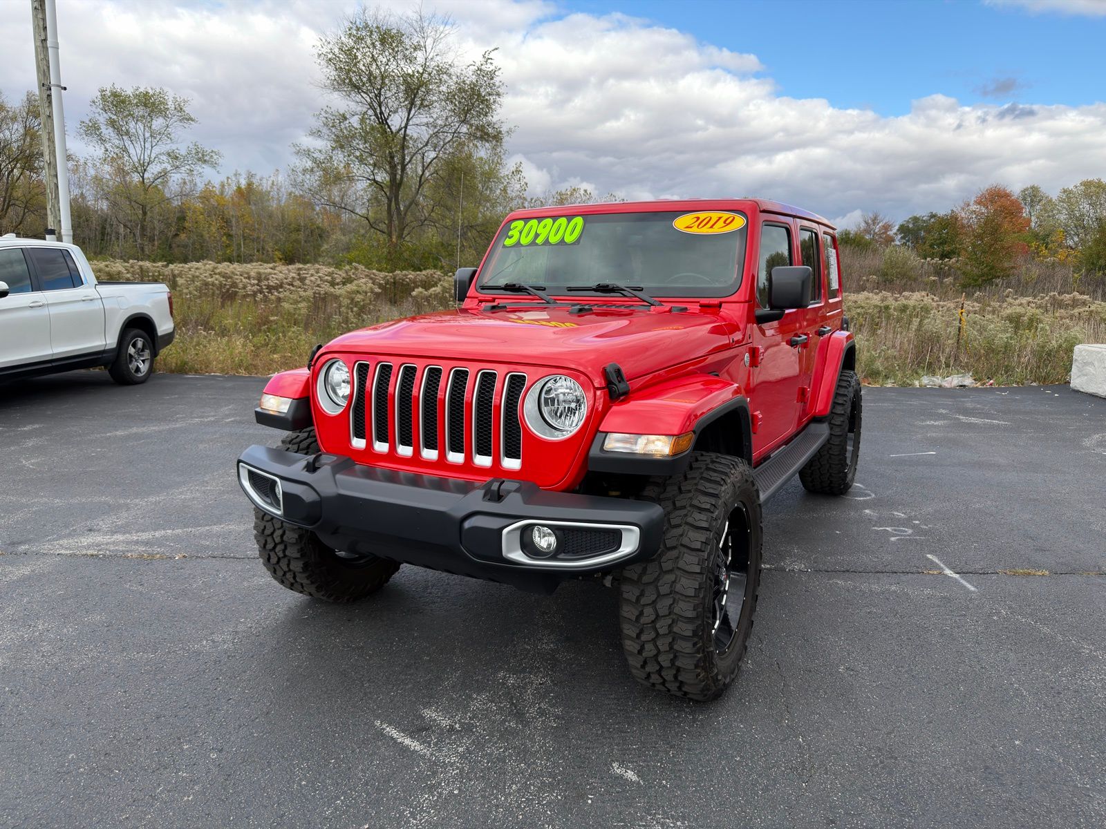 2019 Jeep Wrangler Unlimited Sahara photo 2
