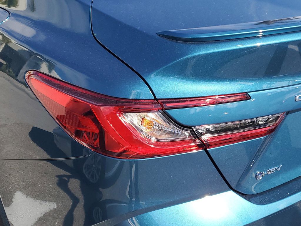 2025 Toyota Camry LE photo 12