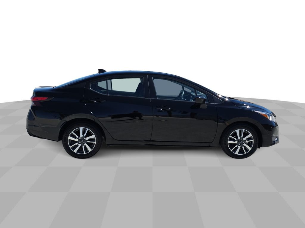 2024 Nissan Versa SV photo 9