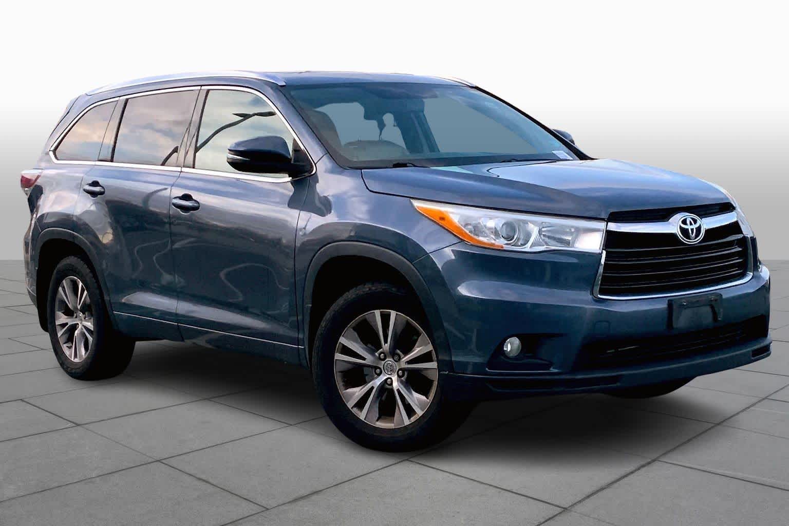 2014 Toyota Highlander XLE photo 2
