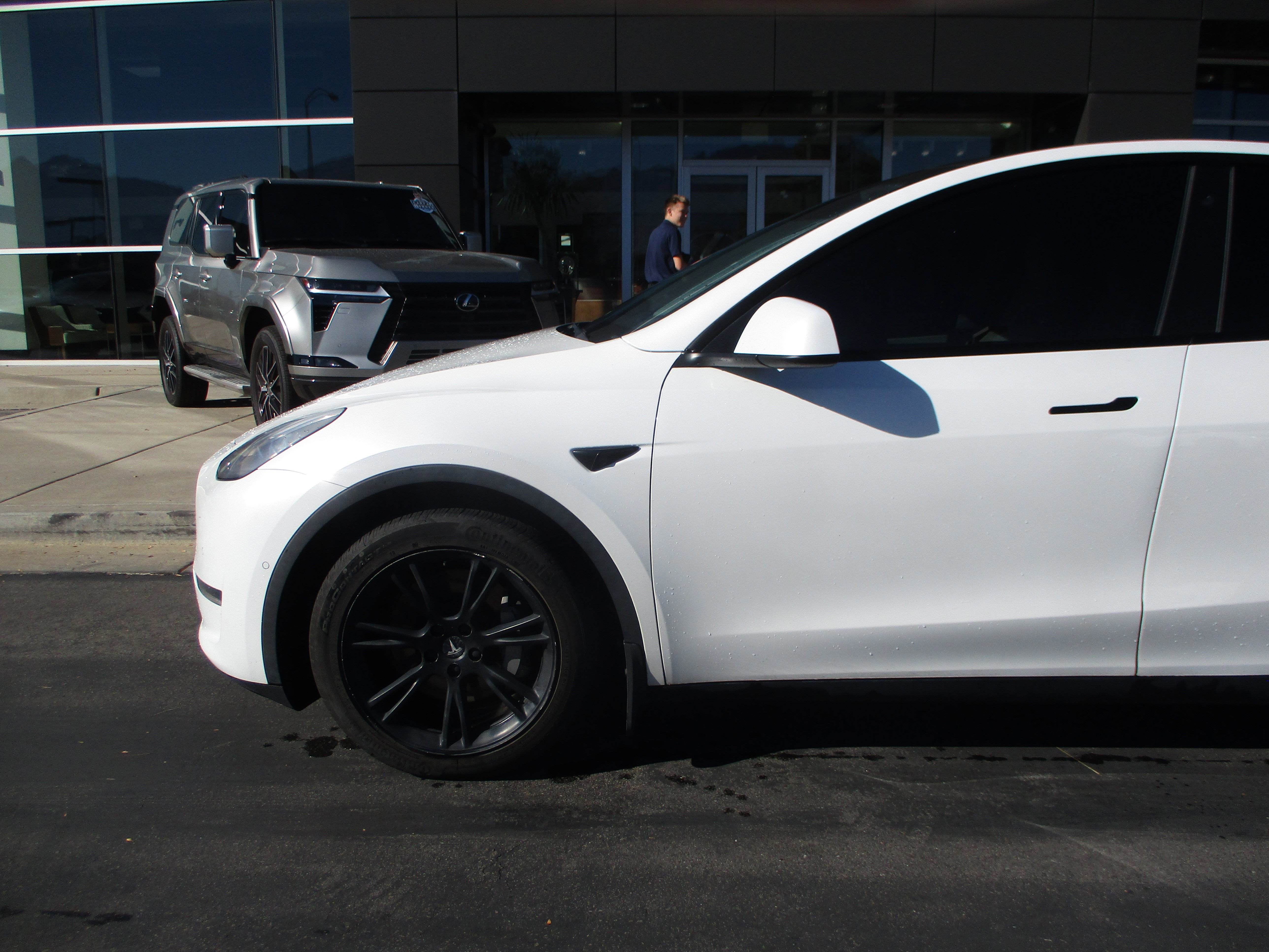 Used 2021 Tesla Model Y Long Range with VIN 5YJYGDEE7MF197797 for sale in Murray, UT