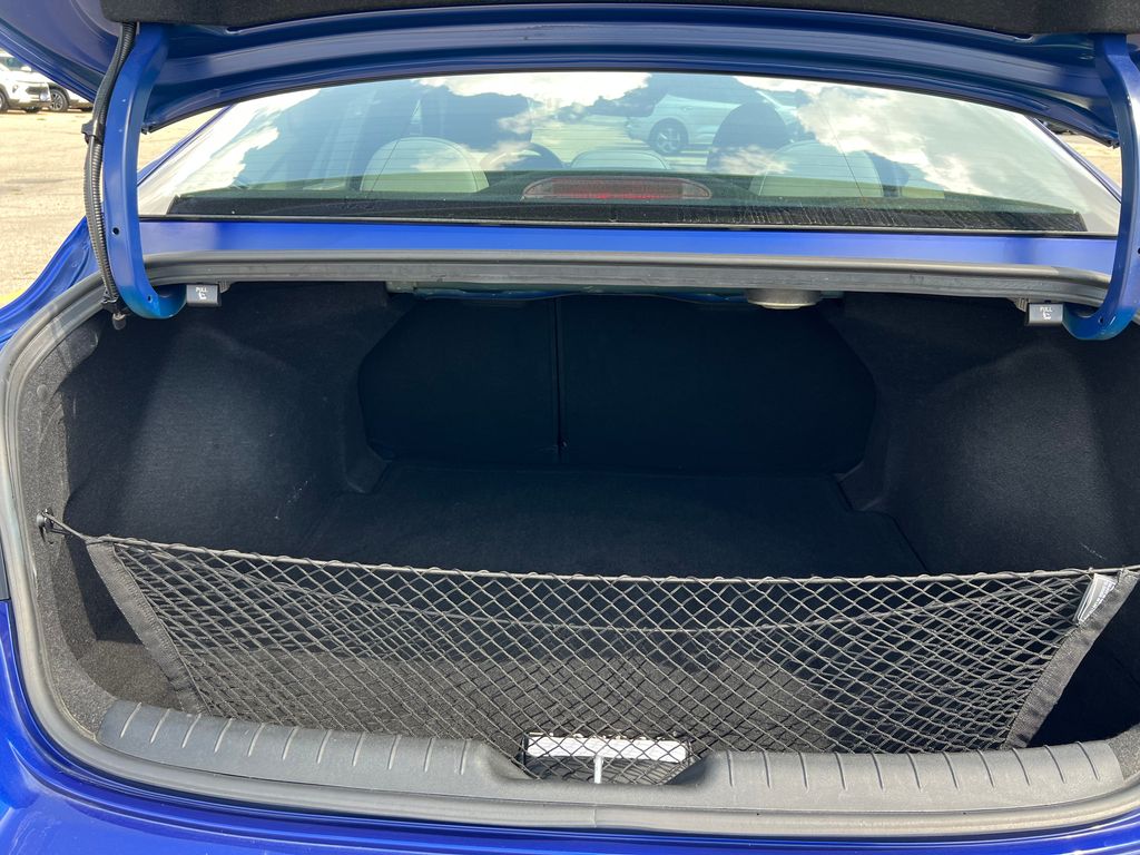 2022 Hyundai Elantra Limited photo 13
