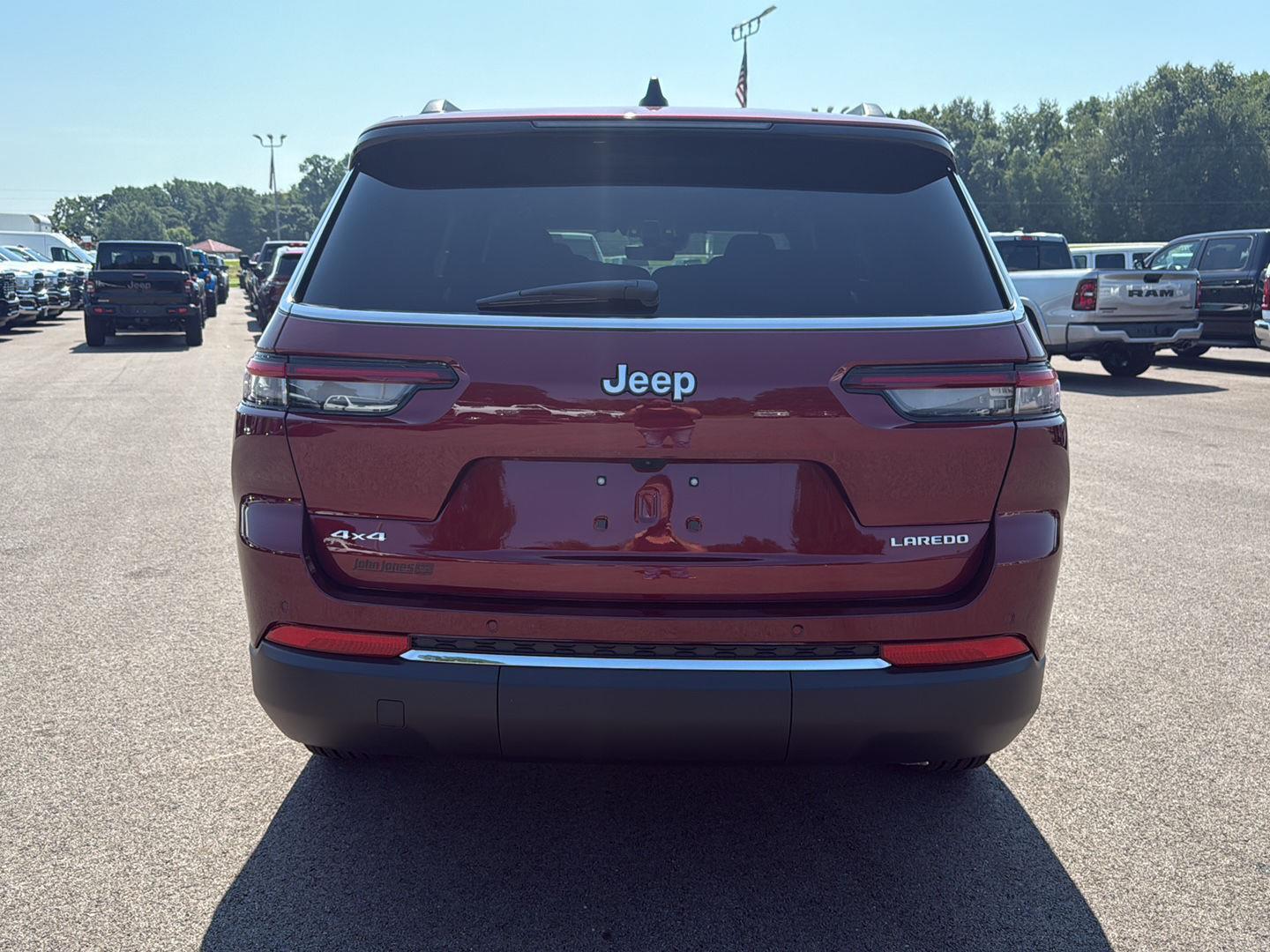 2025 Jeep Grand Cherokee Laredo X photo 14