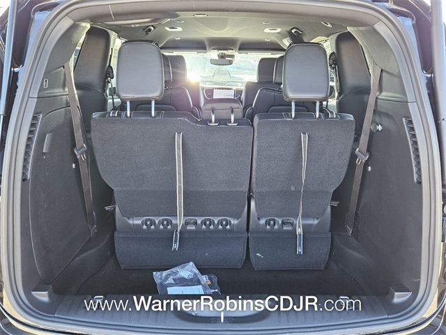 2025 Chrysler Voyager LX photo 12