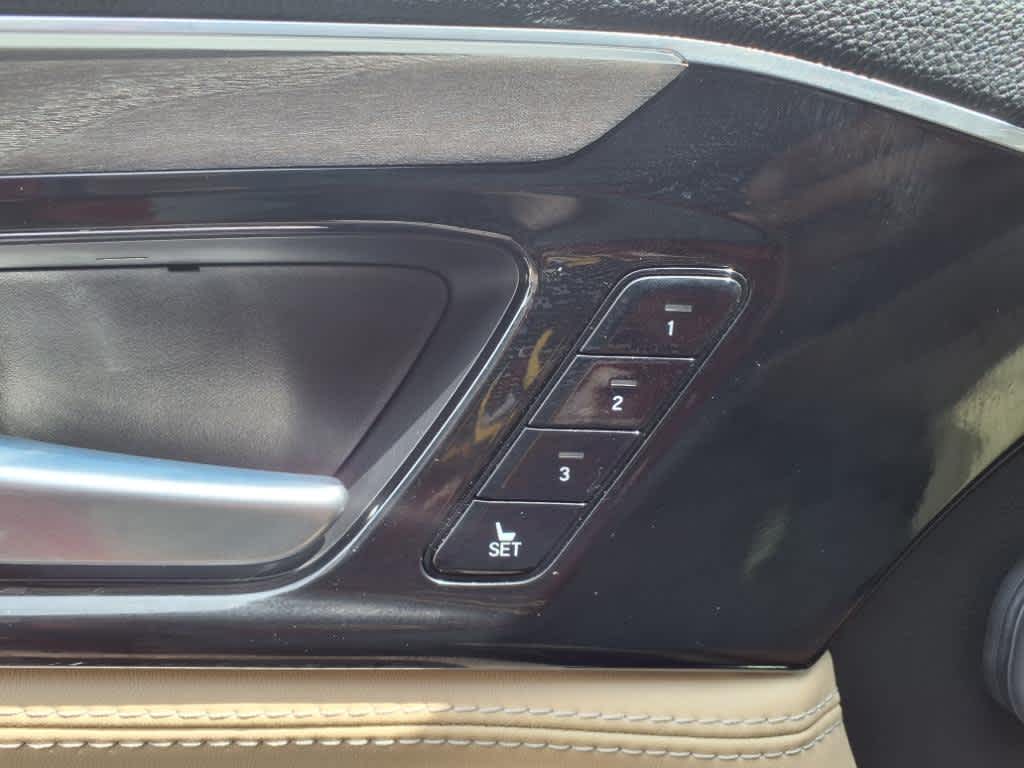 2024 Acura MDX SH-AWD Advance photo 11