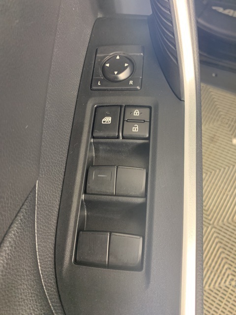 2021 Toyota RAV4 XLE photo 23