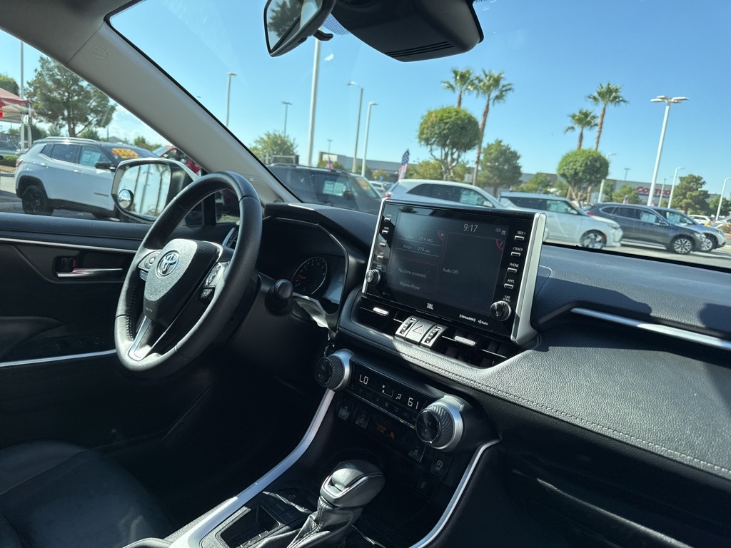 2022 Toyota RAV4 XLE Premium photo 23