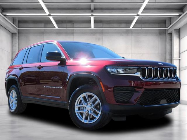 2025 Jeep Grand Cherokee Laredo's photo