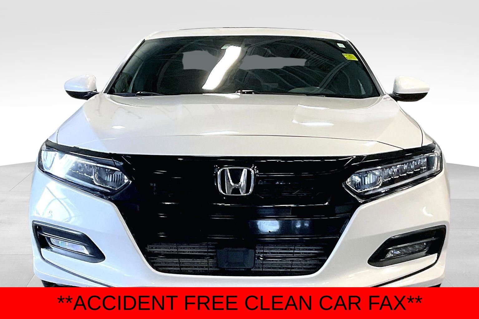 2018 Honda Accord Sport 2.0T photo 3