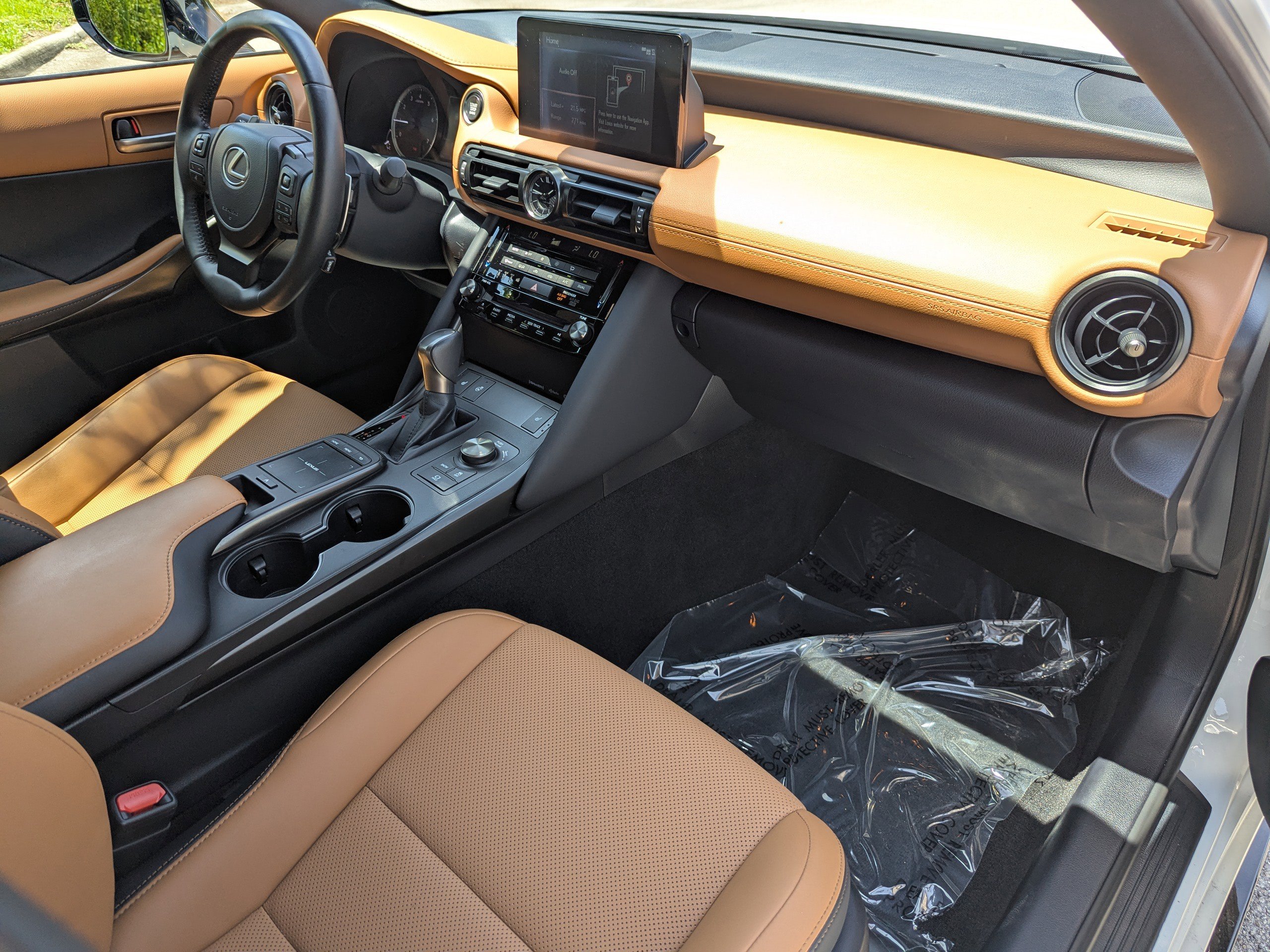 2025 Lexus IS F SPORT photo 11